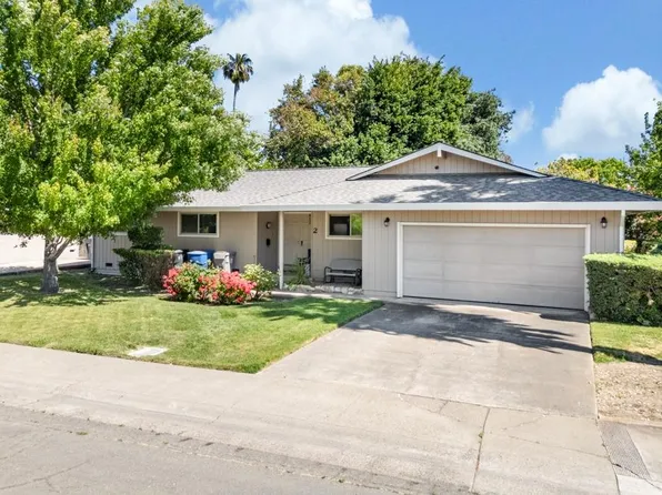 2 Space Ct, Sacramento, CA 95831