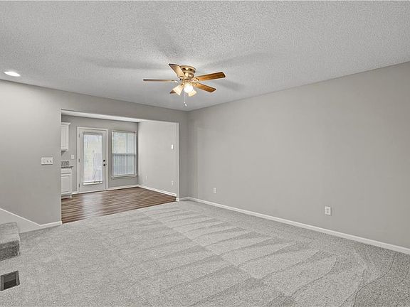 4th image of 1606 N 128th St