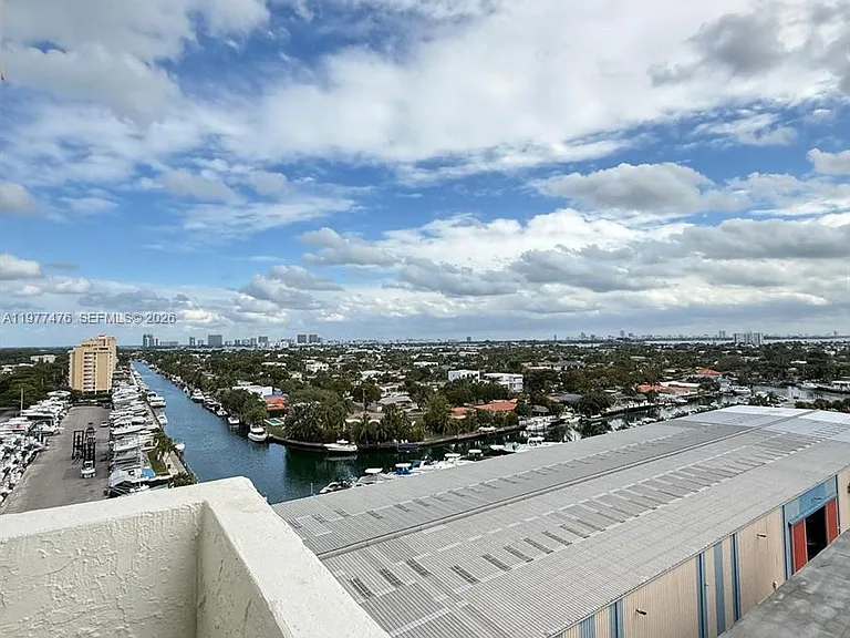 13499 Biscayne Blvd #1114 — Photo 28