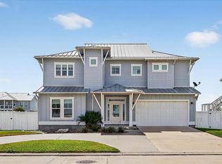 1013 Saint Johns Ct, Rockport, TX 78382