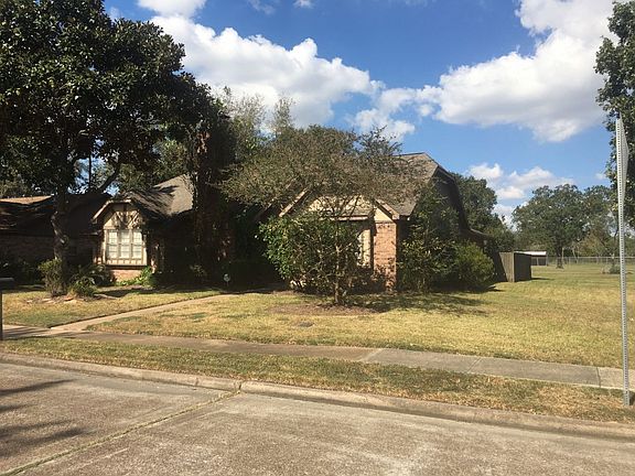 3rd image of 5027 Rainwater Dr