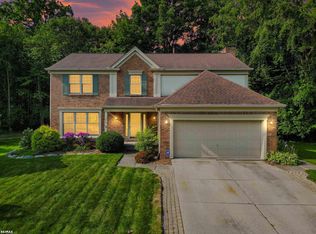 1275 Thames Ct, Rochester Hills, MI 48307