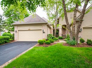 6223 Edgebrook Ln W, Indian Head Park, IL 60525