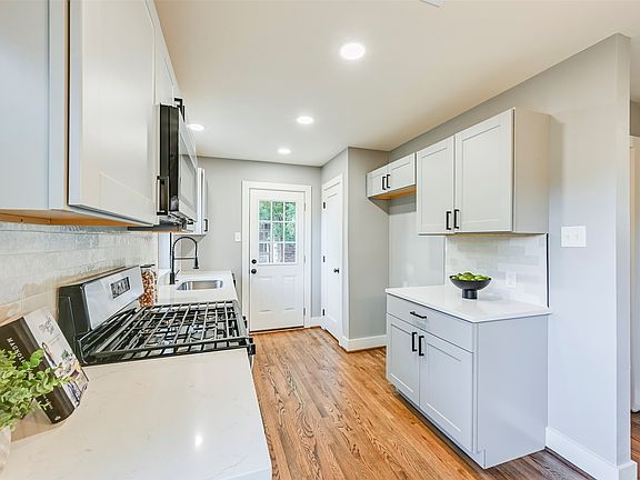 5th image of 10547 Fern Dr