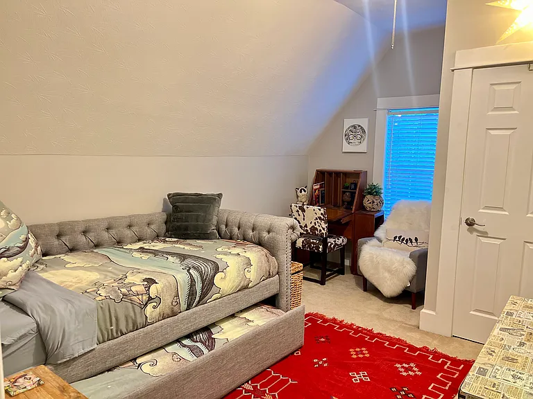 1413 Lexington Ave — Photo 31