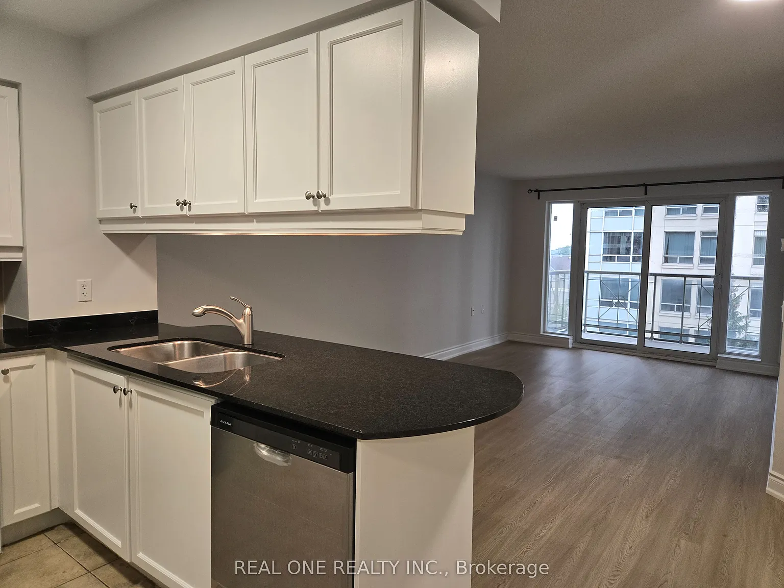 1 bed, $2,450 — Photo 4