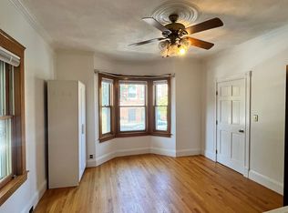6 Antrim St #1B, Cambridge, MA 02139