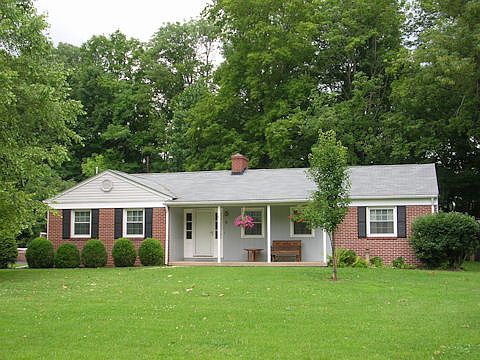 1st image of 6 Shawnee Dr