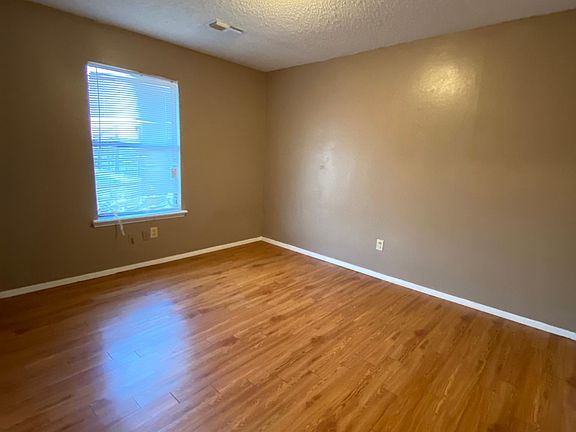 4th image of 3765 Duke Ln