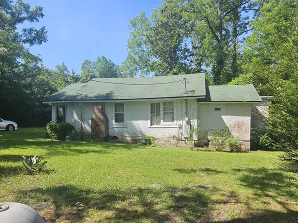 104 Drury Ln, Chattahoochee, FL 32324