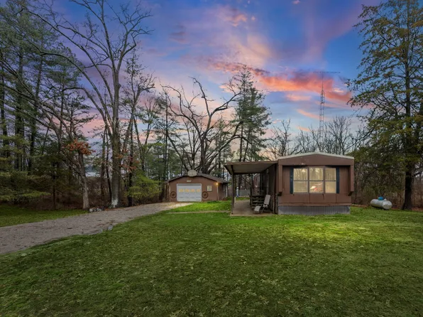 1837 Lackey Ln, Centralia, IL 62801