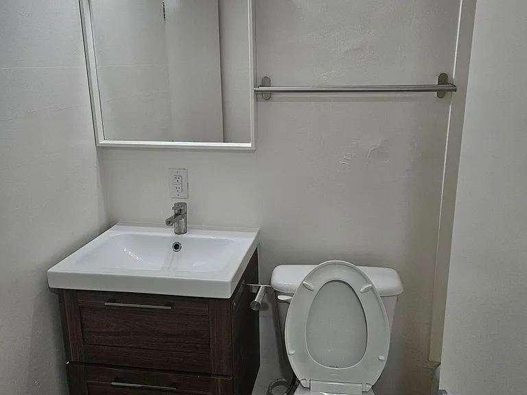 802 W Turney Ave #6A — Photo 10
