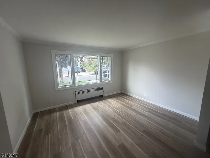 271 Travers Pl, Lyndhurst, NJ 07071 — Photo 2