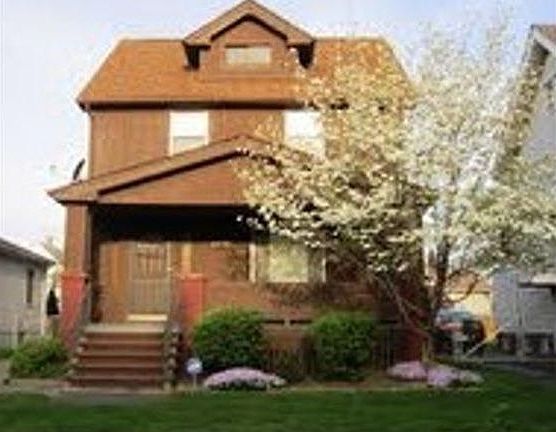 2nd image of 3890 E 43rd St