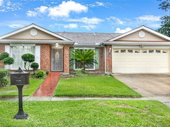 3900 Bayou Oaks Dr, Harvey, LA 70058