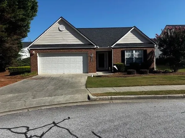 977 Village View Cir, Loganville, GA 30052