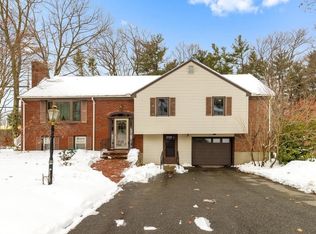 10 Tedford Ln, Lynnfield, MA 01940