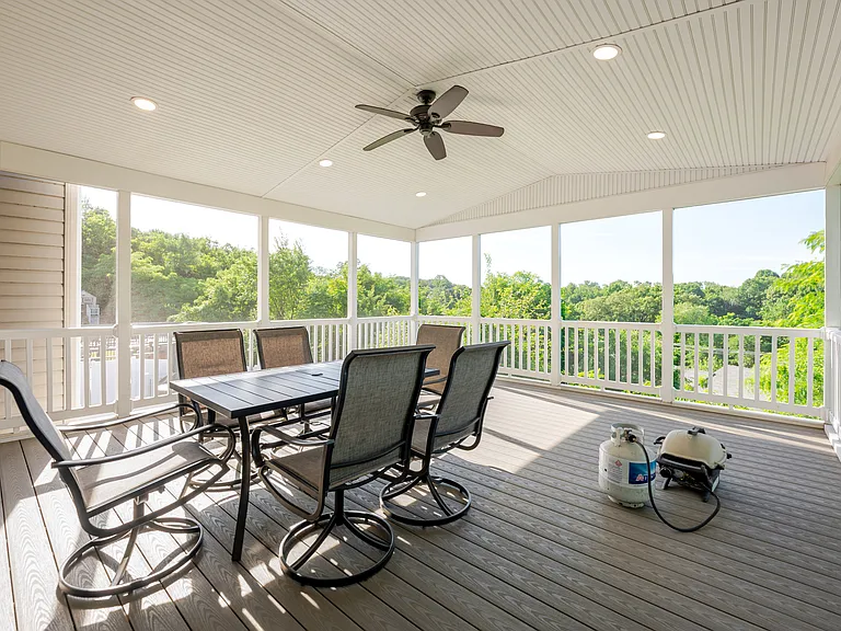 2390 Elvans Rd SE — Photo 4