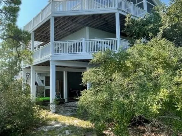 1543 E Gulf Beach Dr, Eastpoint, FL 32328