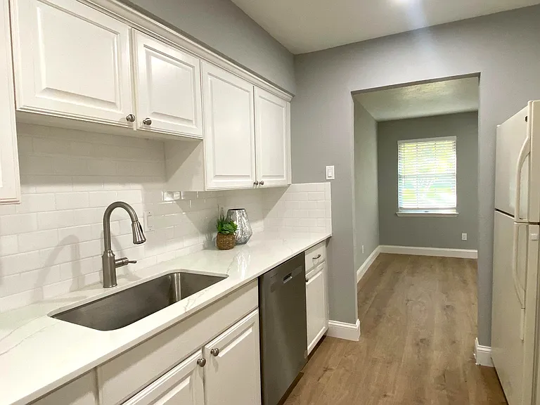 7404 Walling Ln — Photo 12
