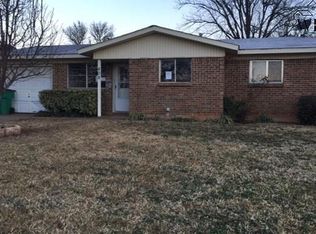 408 W Valley Dr, Iowa Park, TX 76367