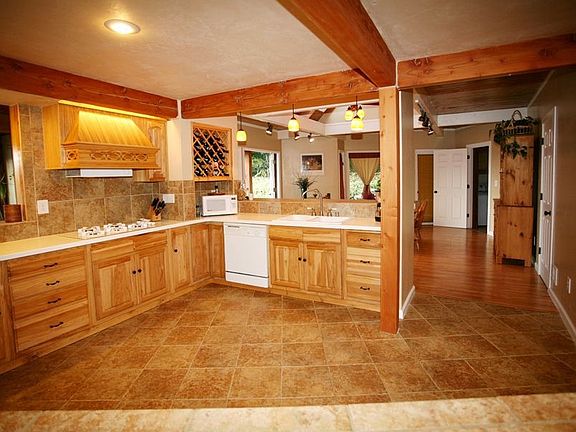 Spacious Kitchen