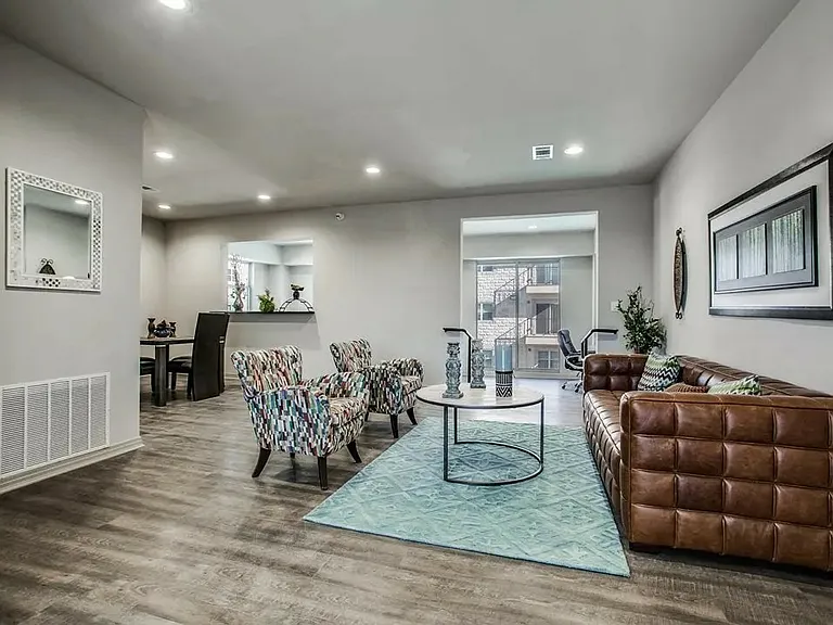 Richland Park Apartments — Photo 11