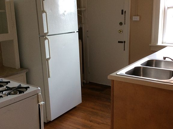 5th image of 2464 Harney St APT 42