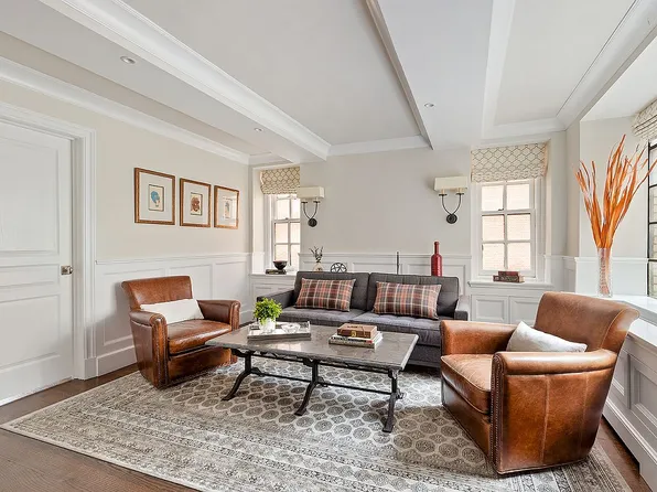 71 E 77th St APT 8A, New York, NY 10075