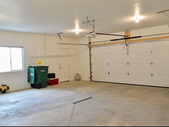 2 Car Garage