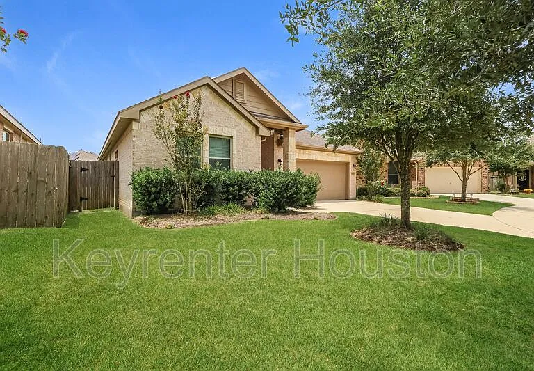 31519 Kailua Dr — Photo 1