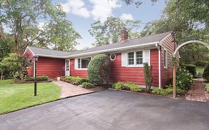 2nd image of 6 Pine Ct