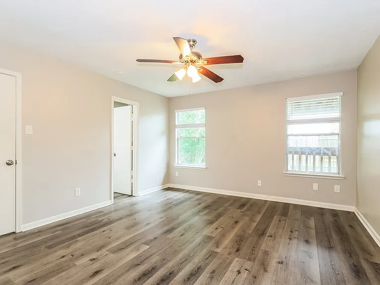 10247 Country Squire Blvd #1 — Photo 8