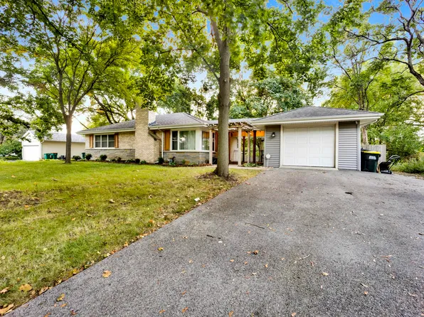 614 Polo Dr, Wheaton, IL 60187