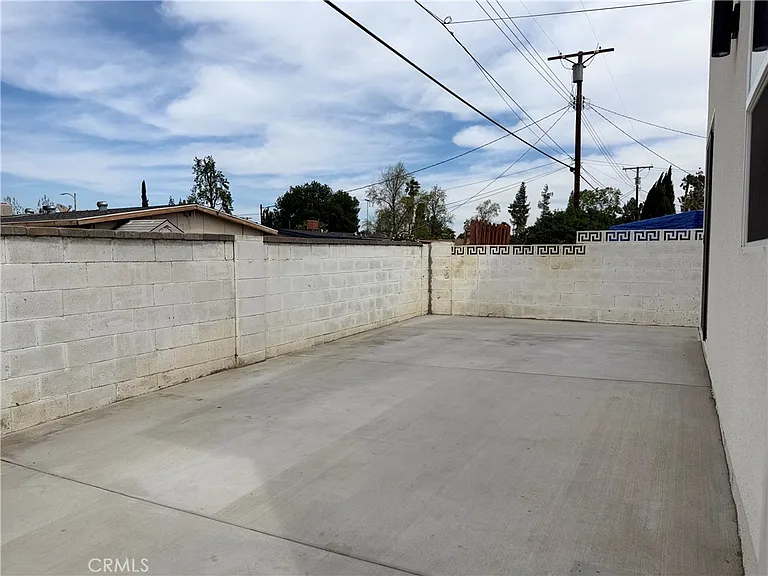 22913 Sherman Way — Photo 18