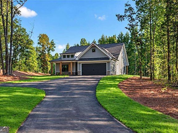 2nd image of 457 Relay Rd