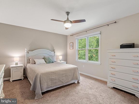 4th image of 206 Sand Ct
