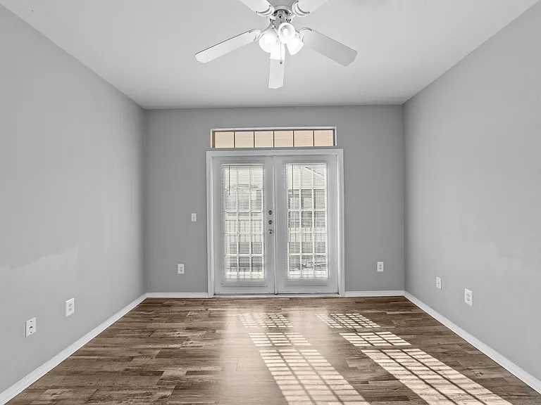 Burkburnett Residences — Photo 11