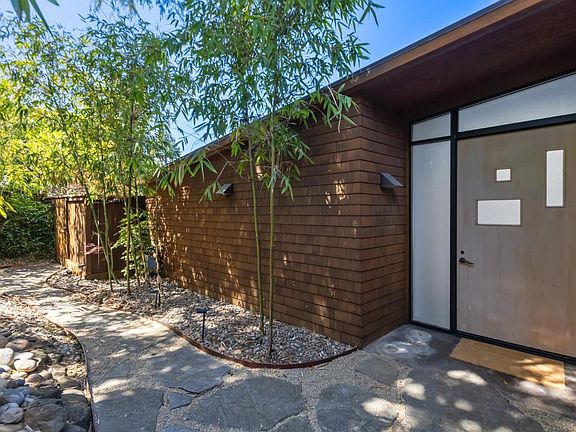 4th image of 202 San Rafael Avenue