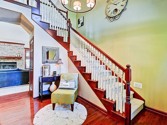 2nd image of 5427 N Acorn Ct