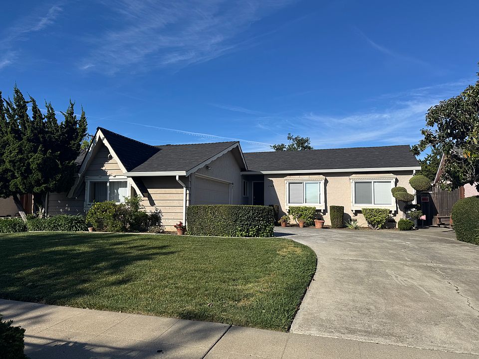 1st image of 1349 Buckthorne Way