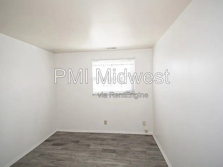 8636 E Edgewood Ave — Photo 9