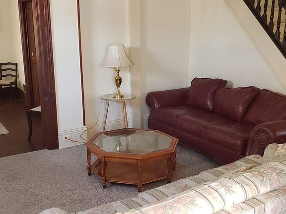 4th image of 1123 Willow Ave