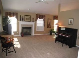 325 Fieldcrest Ct, Normal, IL 61761