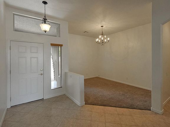 3rd image of 984 N Avenida Jeanine