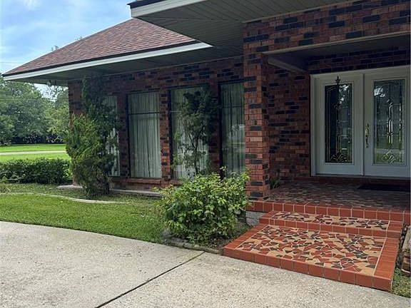 3rd image of 2529 Fawnwood Rd