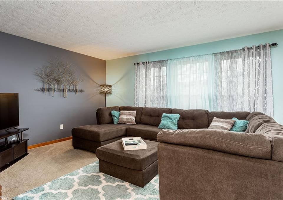 3930 Martins Run Dr, Lorain, OH 44053 Zillow