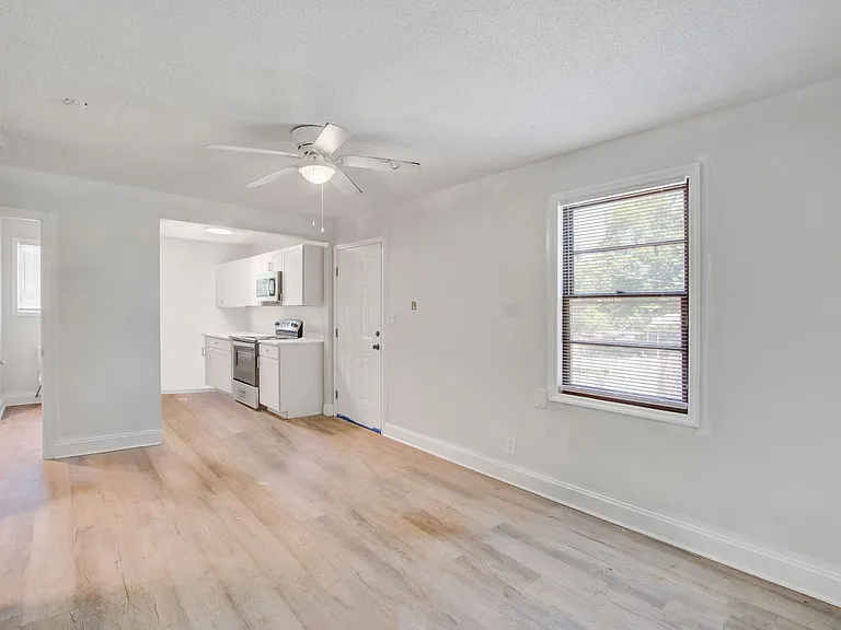7221 Patricia Dr — Photo 11