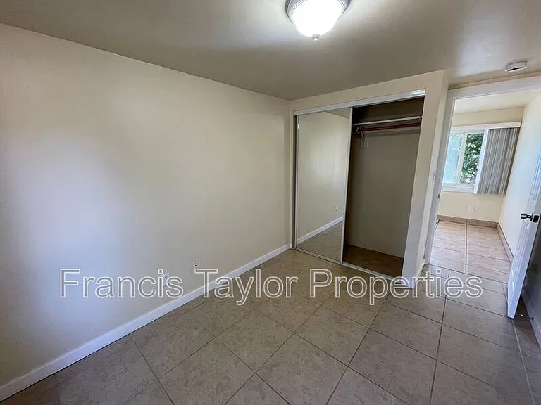 1214 S Escondido Blvd #6 — Photo 11