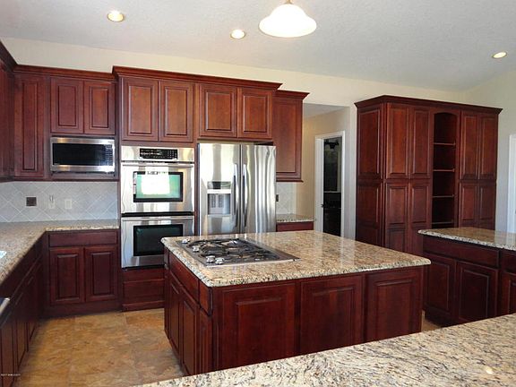 4th image of 2214 E Sapling Ln